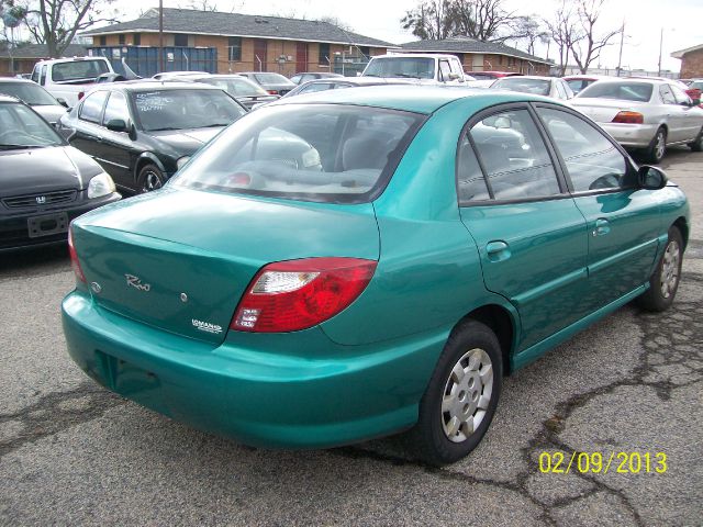 Kia Rio 2001 photo 4