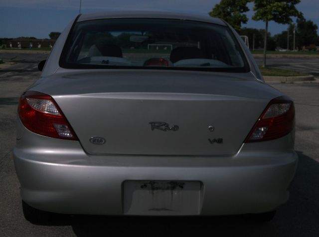 Kia Rio 2002 photo 4