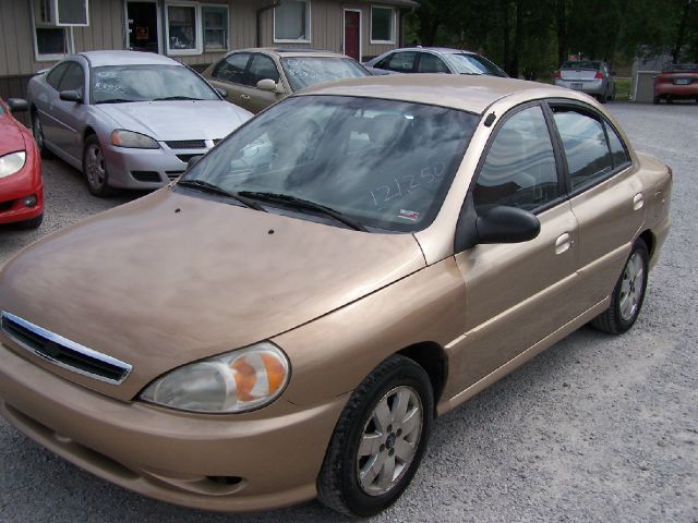 Kia Rio 2002 photo 2