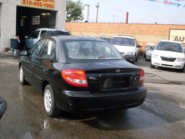 Kia Rio 2003 photo 5