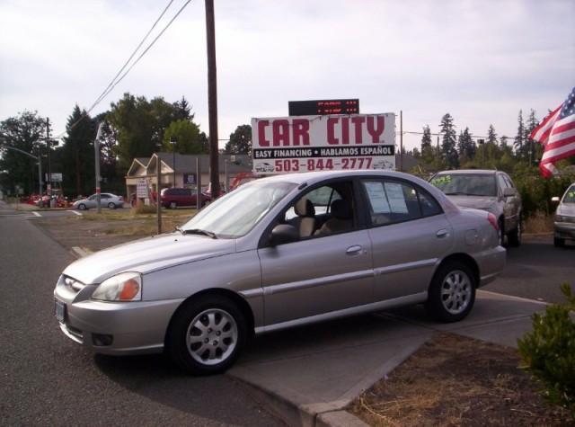 Kia Rio SLT QUAD CAB 4 X Sedan