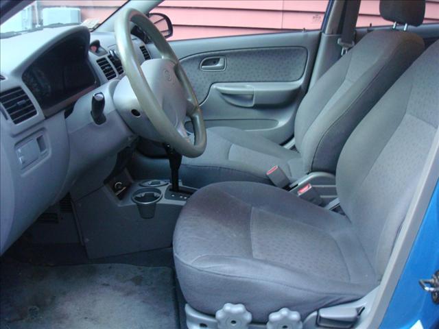 Kia Rio 2003 photo 1