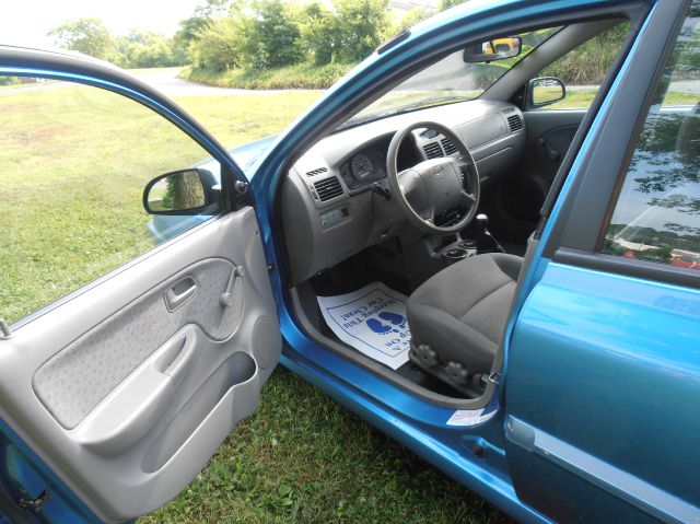 Kia Rio 2003 photo 5