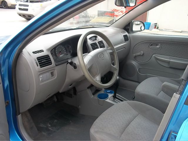 Kia Rio 2003 photo 13