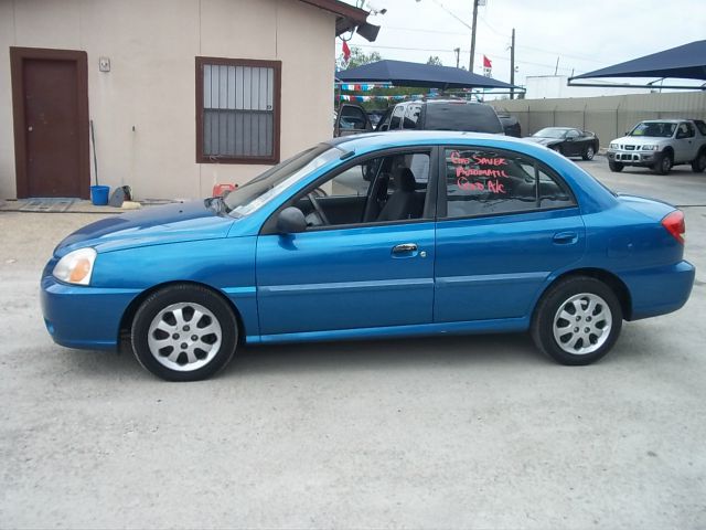 Kia Rio 2003 photo 22