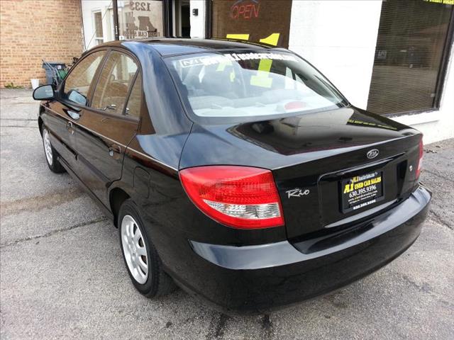 Kia Rio 2004 photo 2