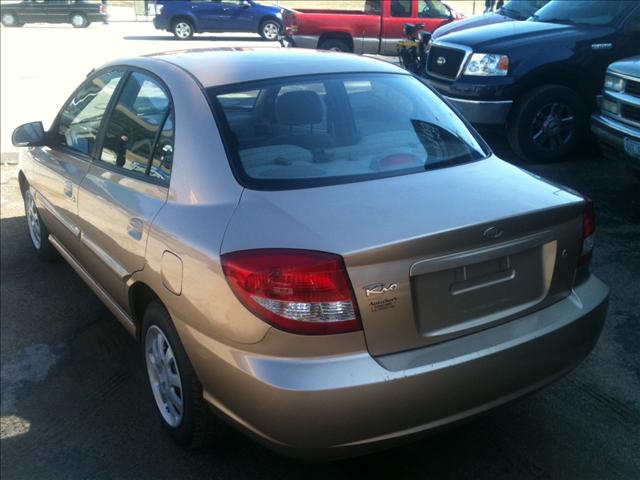 Kia Rio 2005 photo 3