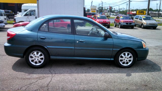 Kia Rio 2005 photo 3