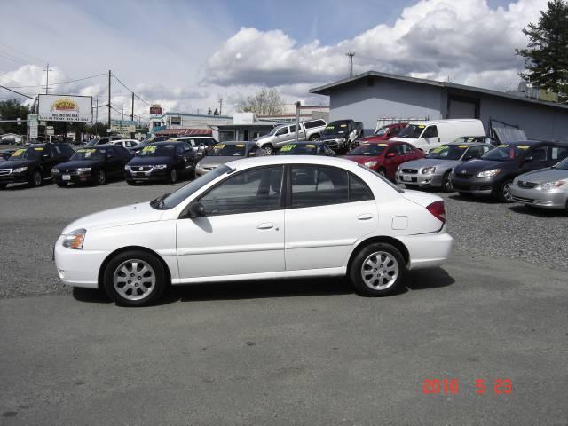 Kia Rio Base Sedan