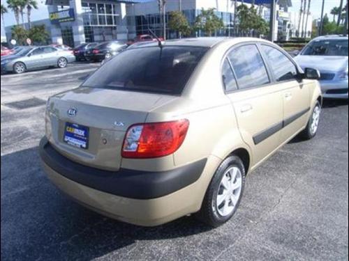 Kia Rio 2006 photo 1