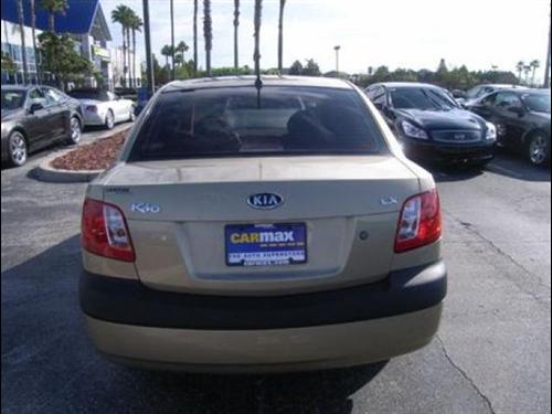 Kia Rio 2006 photo 2