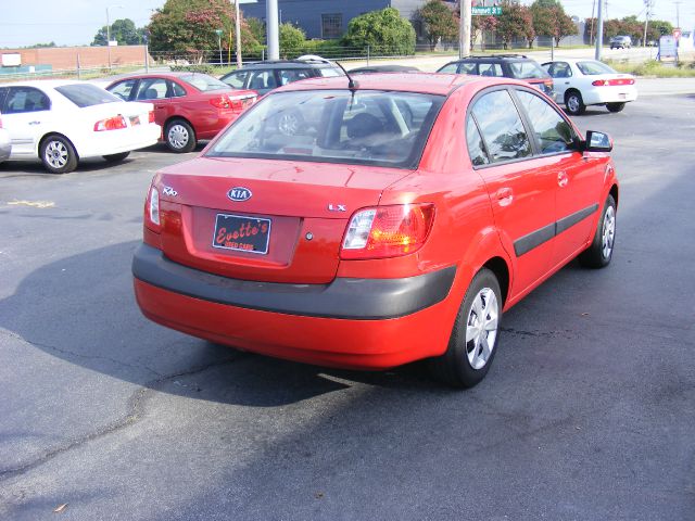 Kia Rio 2006 photo 3