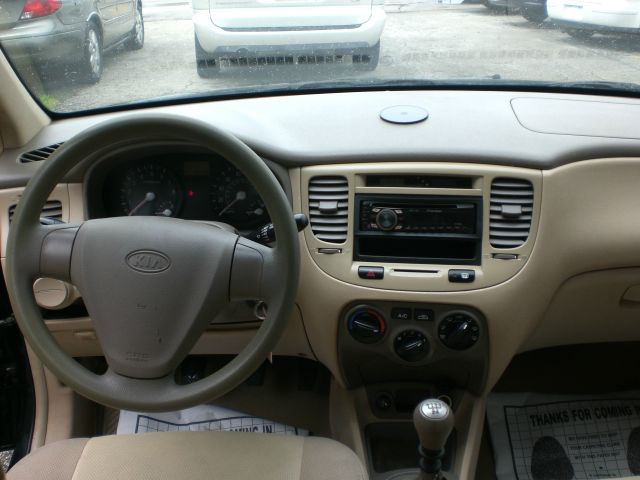 Kia Rio 2006 photo 7