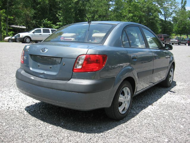 Kia Rio 2006 photo 2