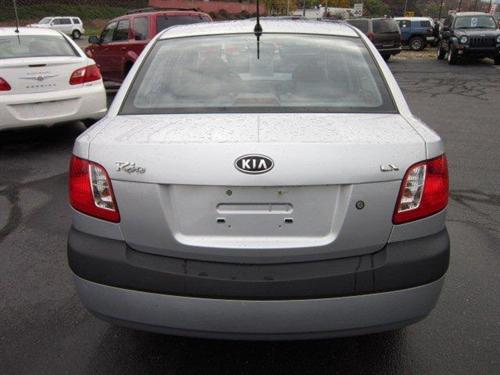 Kia Rio 2006 photo 2