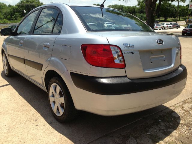 Kia Rio 2006 photo 10