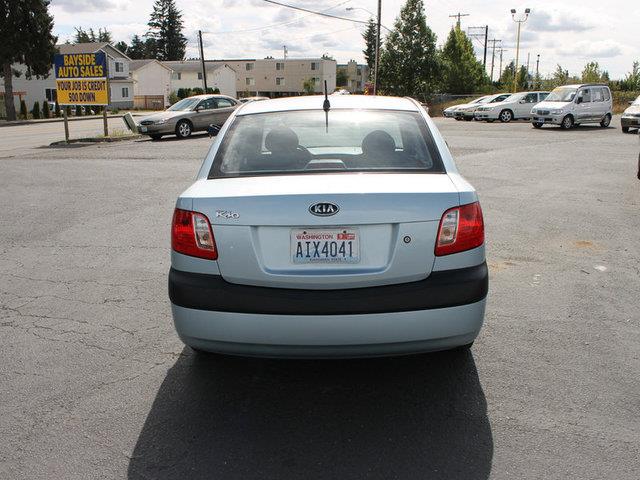 Kia Rio 2006 photo 3