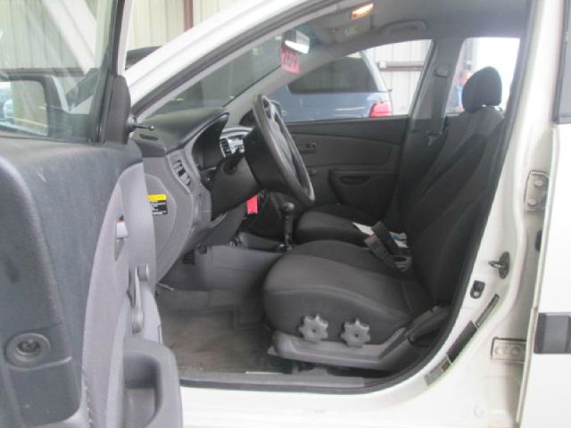 Kia Rio 2006 photo 2