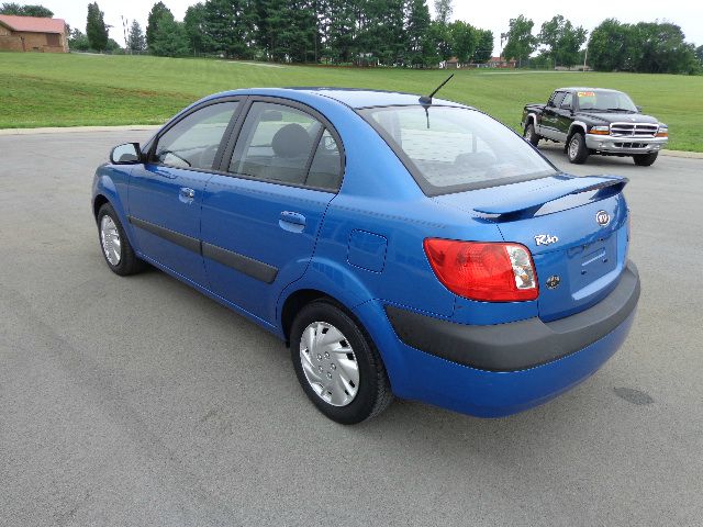 Kia Rio 2007 photo 2