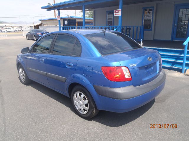 Kia Rio 2007 photo 1