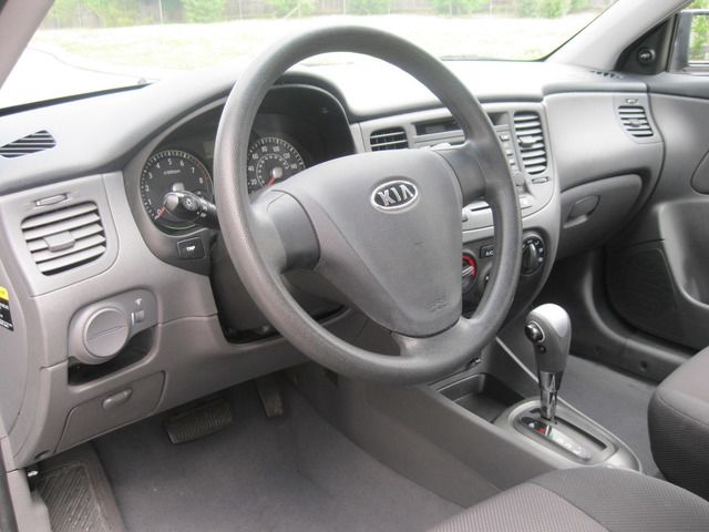 Kia Rio 2007 photo 10