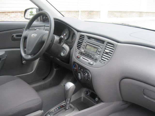 Kia Rio 2007 photo 16