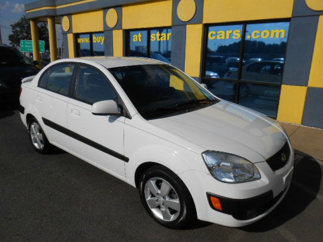 Kia Rio Elk Conversion Van Sedan