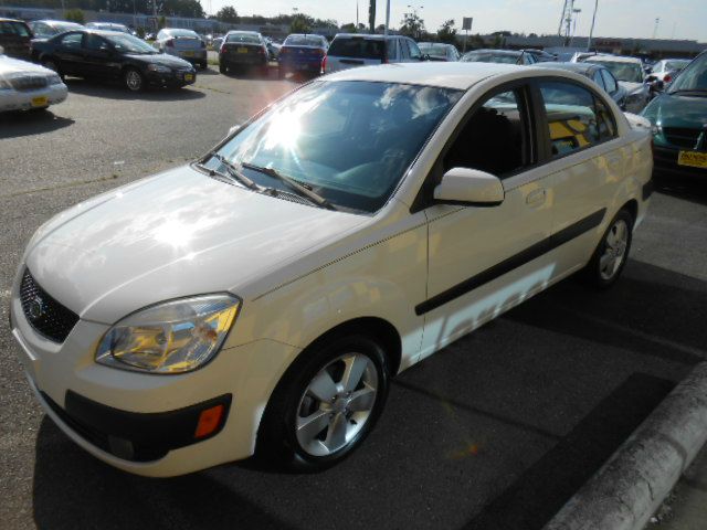 Kia Rio 2007 photo 3