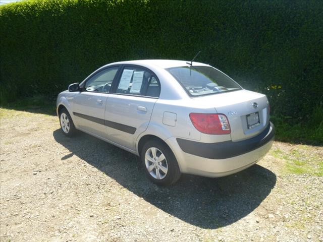 Kia Rio 2009 photo 1