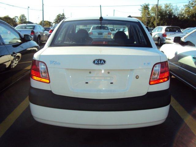 Kia Rio 2009 photo 4