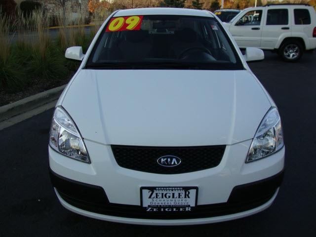 Kia Rio 2009 photo 2