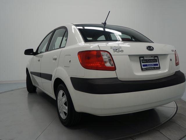 Kia Rio 2009 photo 1