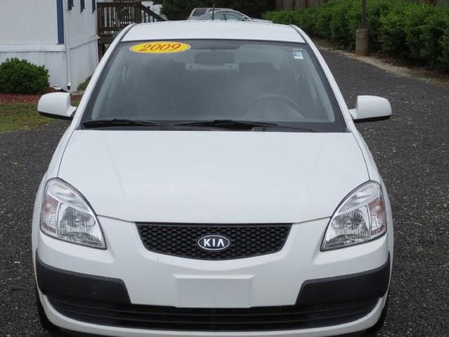 Kia Rio 2009 photo 18