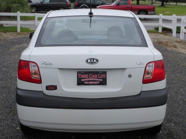 Kia Rio 2009 photo 21