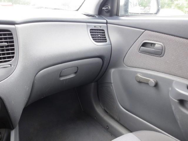 Kia Rio 2009 photo 4