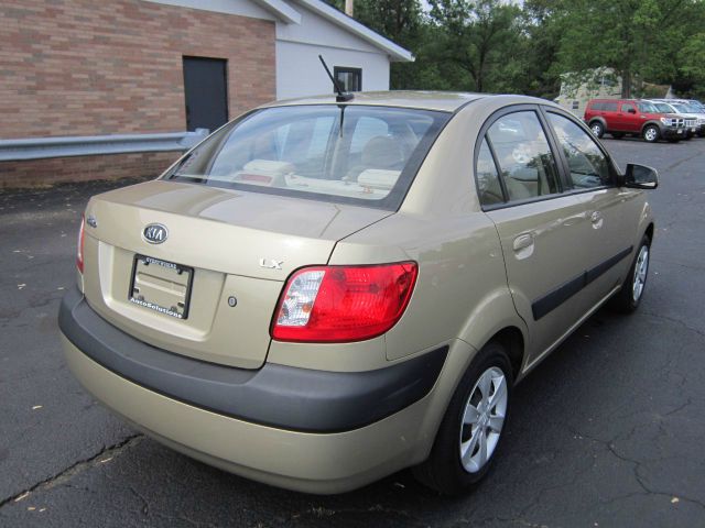 Kia Rio 2009 photo 8