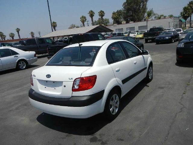 Kia Rio 2009 photo 2