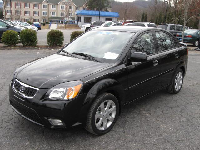 Kia Rio 2010 photo 1