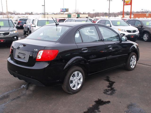 Kia Rio 2010 photo 1