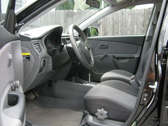 Kia Rio 2010 photo 4