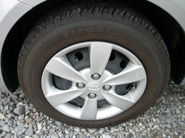 Kia Rio 2010 photo 1