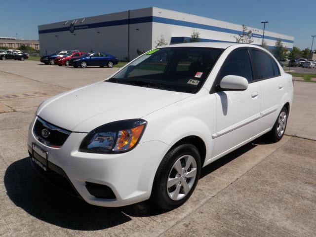 Kia Rio Elk Conversion Van Sedan