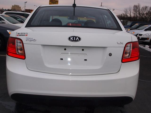 Kia Rio 2010 photo 3