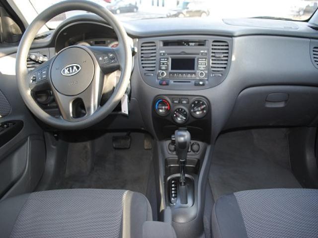 Kia Rio 2010 photo 1