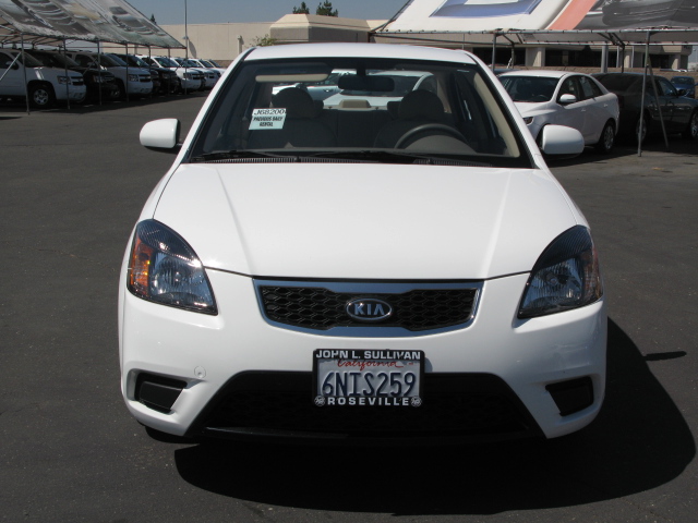 Kia Rio 2011 photo 2