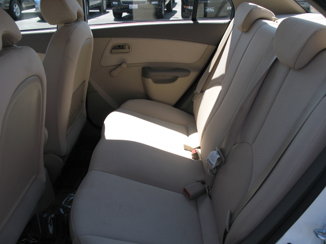 Kia Rio 2011 photo 5