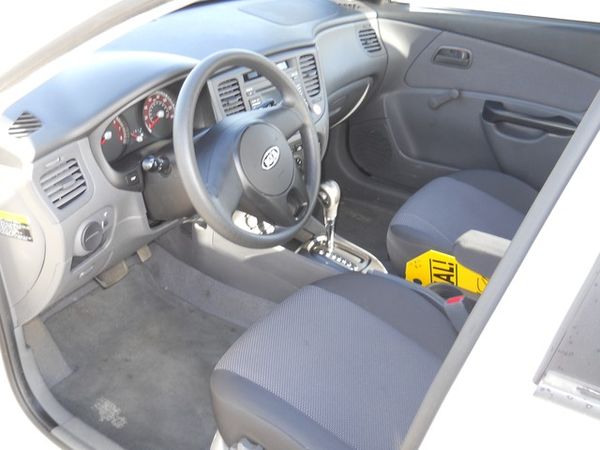 Kia Rio 2011 photo 5