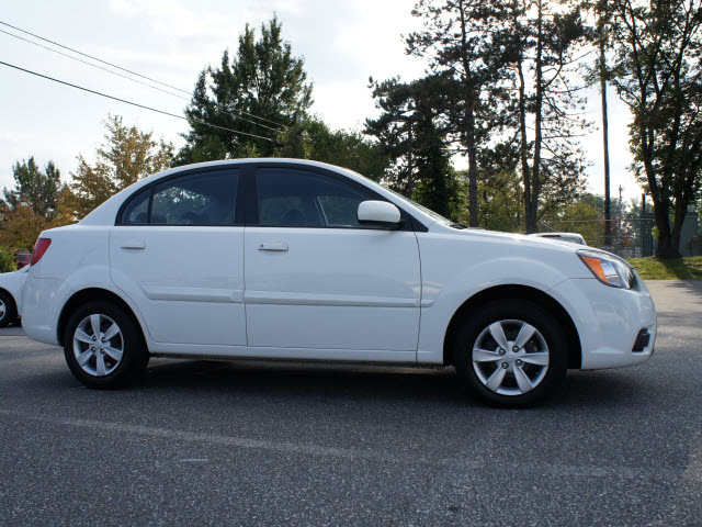 Kia Rio 2011 photo 1