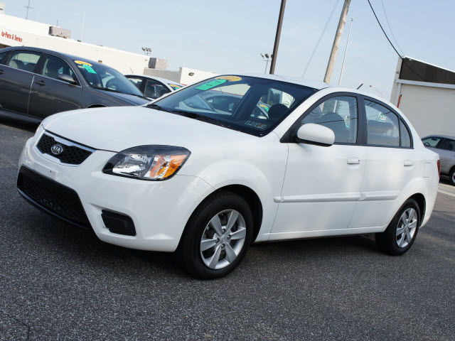 Kia Rio 2011 photo 4