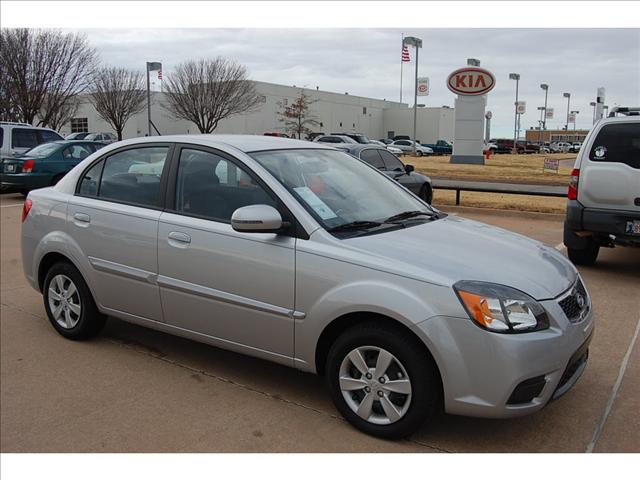 Kia Rio Elk Conversion Van Sedan